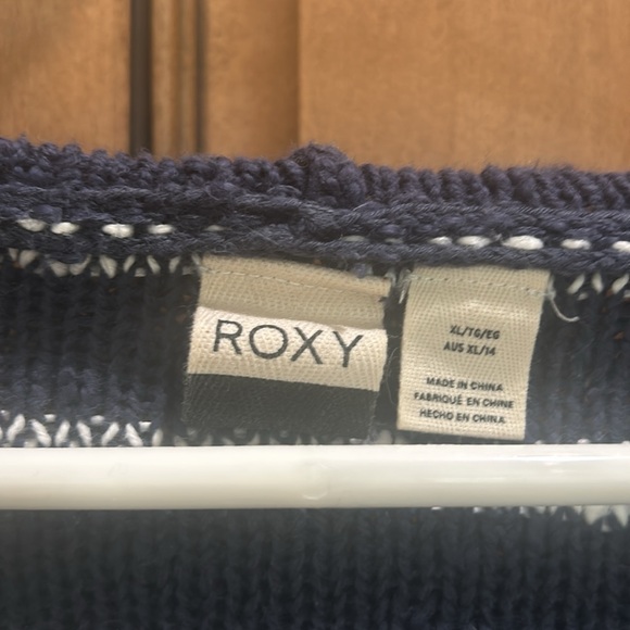 Roxy blue & white striped v neck hooded sweater. Bell sleeves size M - Picture 2 of 7
